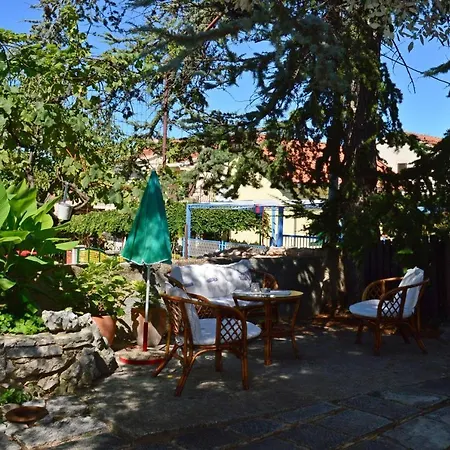 Holiday House Neno 521