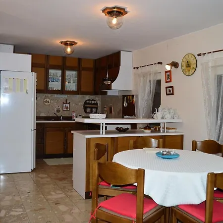 Holiday House Neno 521 Grebastica